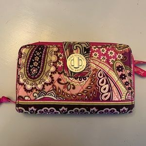 Vera Bradley Retired Very Berry Paisley Turnlock Large Wallet Organizer Clutch